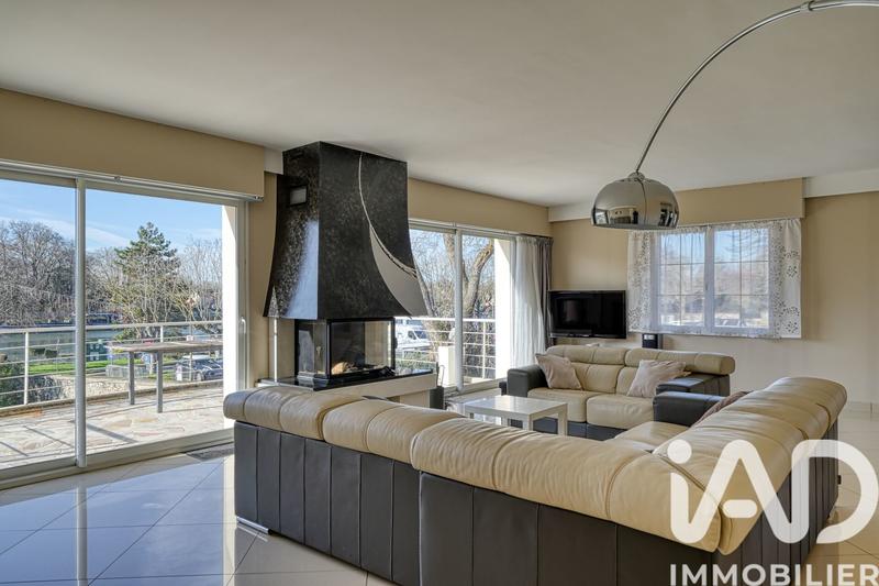 Maison - 247 m² - 10 pièces