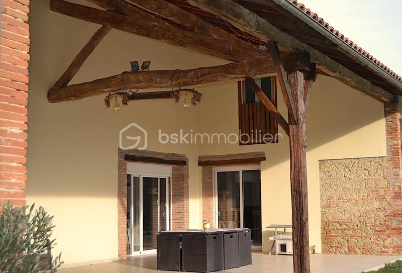 Longère - 275 m² - 7 pièces