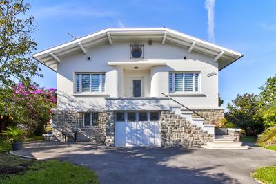 Maison - 180 m² - 6 pièces