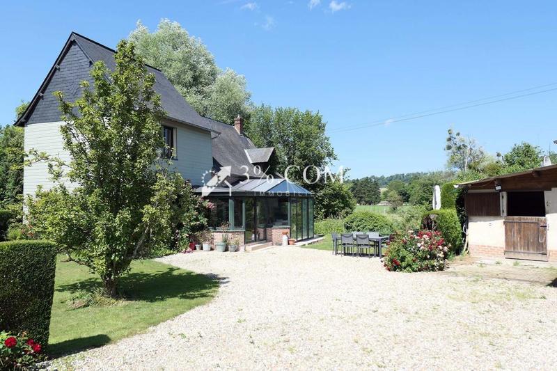 Demeure - 153 m² - 6 pièces