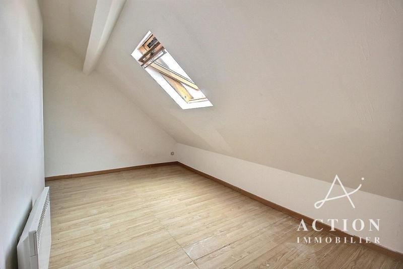 Immeuble - 220 m² - 7 pièces