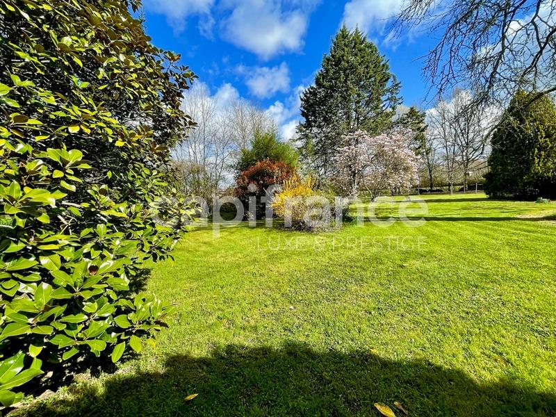 Longère - 400 m² - 11 pièces