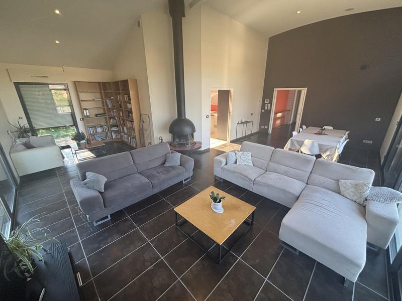 Maison contemporaine - 255 m² - 7 pièces