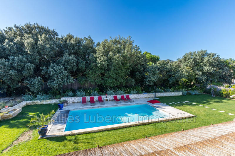 Propriété - 250 m² - 7 pièces