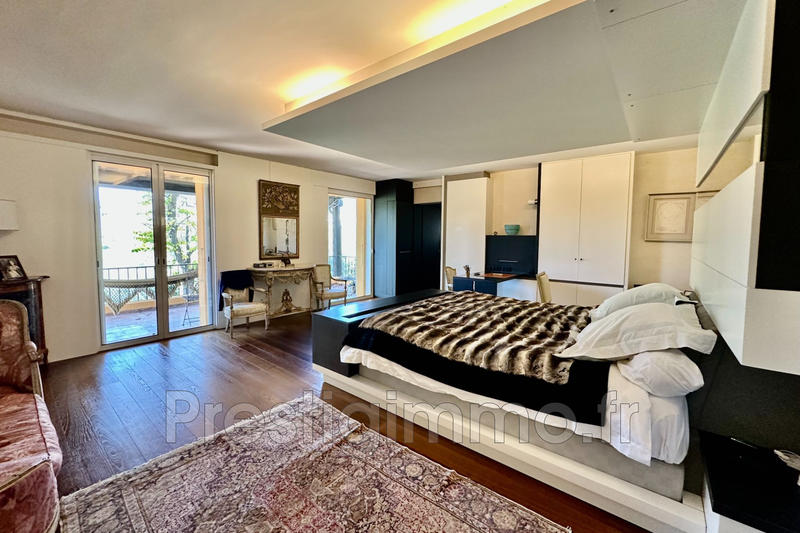 Demeure - 295 m² - 6 pièces