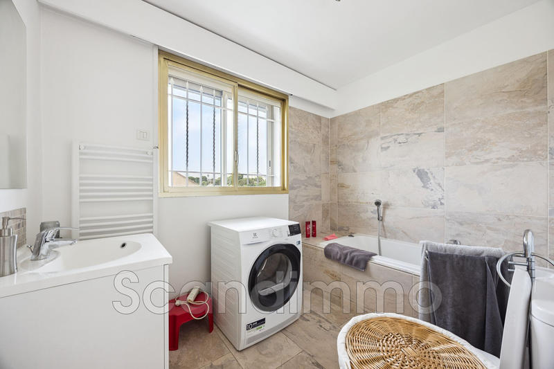 Appartement - 94 m² - 4 pièces