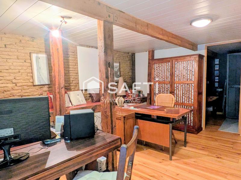 Maison - 255 m² - 11 pièces