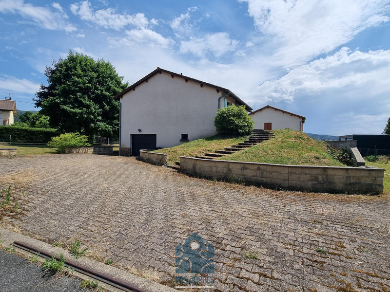 Maison - 92 m² - 4 pièces