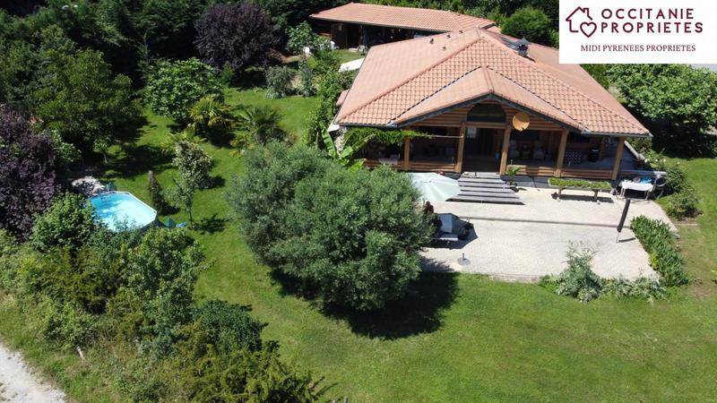 Maison de bois - 180 m² - 5 pièces
