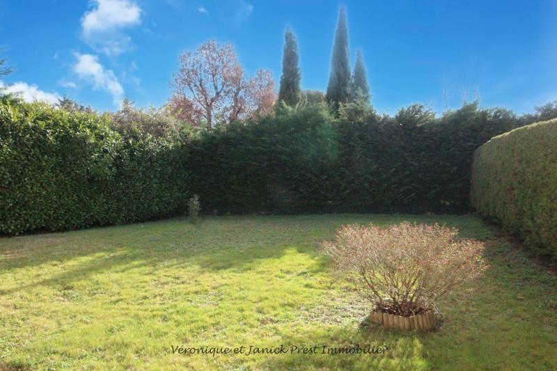 Maison jumelée - 93 m² - 4 pièces