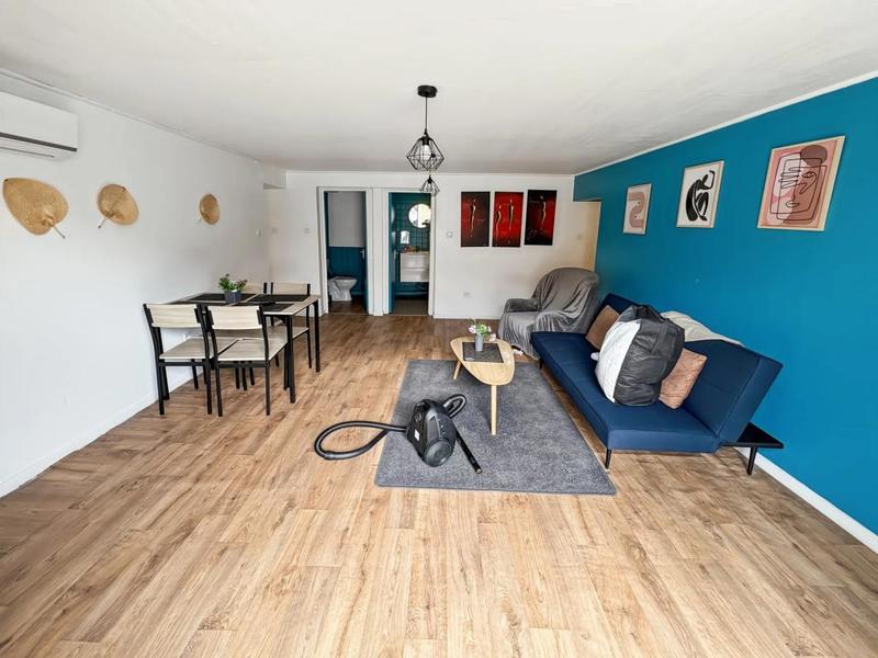 Maison - 2 502 m² - 10 pièces