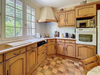 Maison - 99 m² - 5 pièces