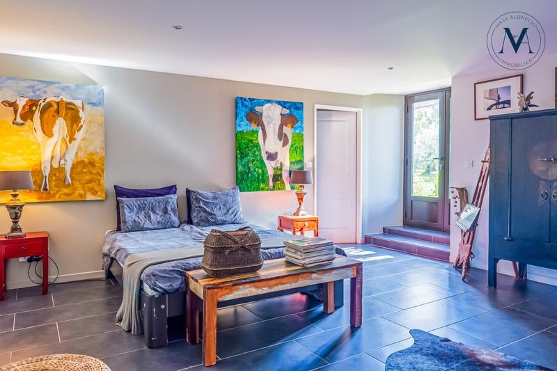 Haras - 340 m² - 6 pièces