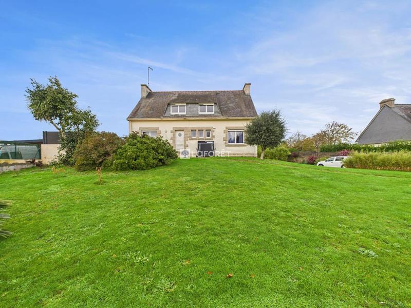 Maison - 140 m² - 7 pièces