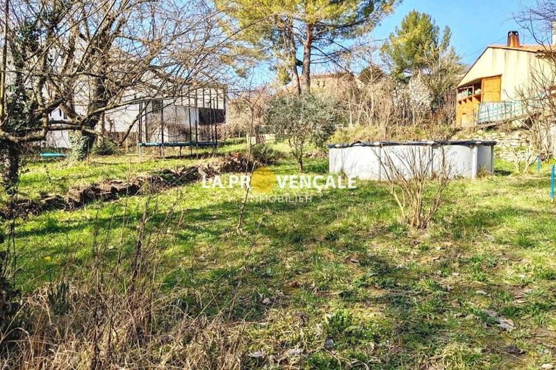 Terrain constructible - 650 m²