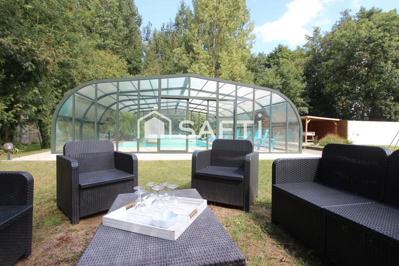 Maison - 296 m² - 11 pièces