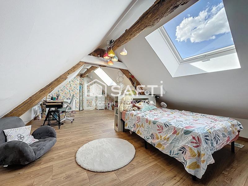 Maison - 180 m² - 5 pièces