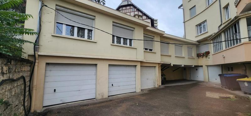 Local d'activité / Entrepôt - 129 m² - 7 pièces