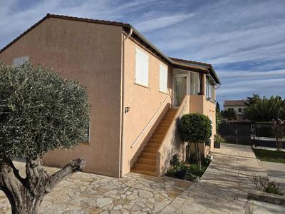 Maison - 90 m² - 5 pièces