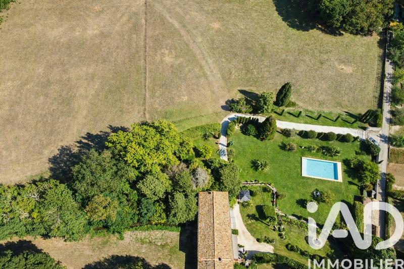 Maison - 350 m² - 12 pièces