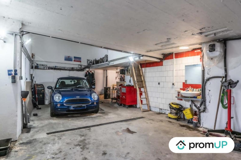 Parking / Garage - 50 m²