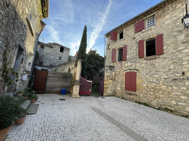 Maison de village - 255 m² - 6 pièces