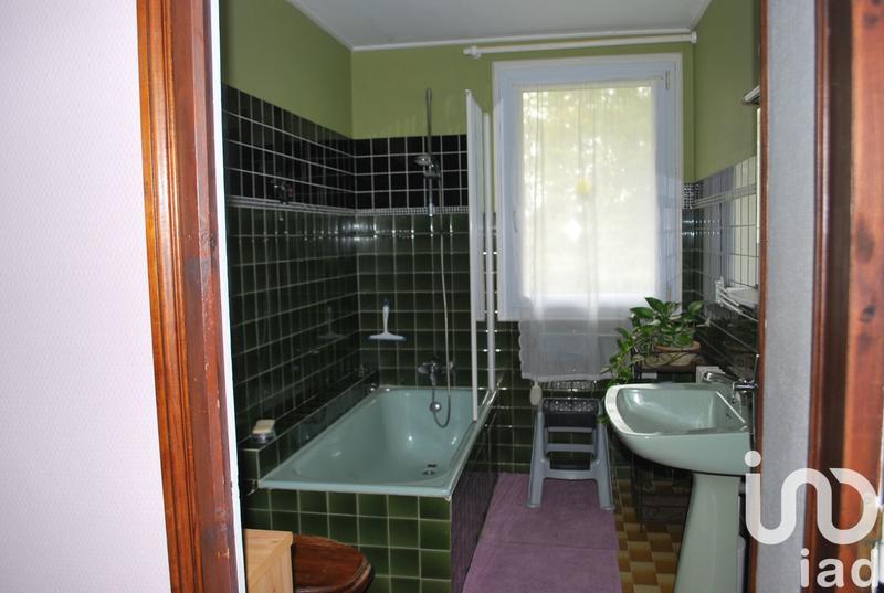 Maison - 230 m² - 11 pièces