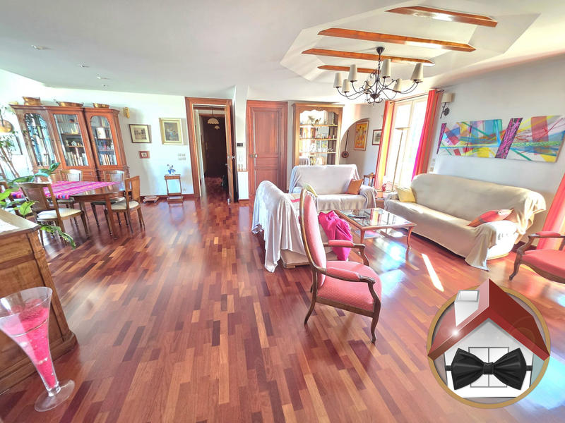 Appartement - 243 m² - 6 pièces