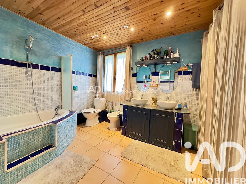 Maison de village - 174 m² - 6 pièces