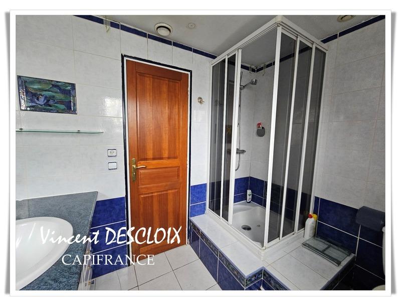 Maison - 199 m² - 8 pièces