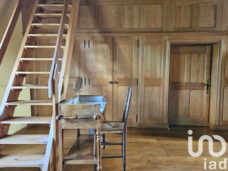 Maison - 365 m² - 7 pièces