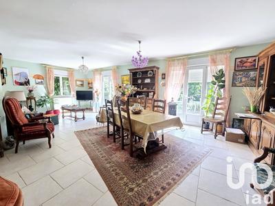 Maison - 195 m² - 7 pièces