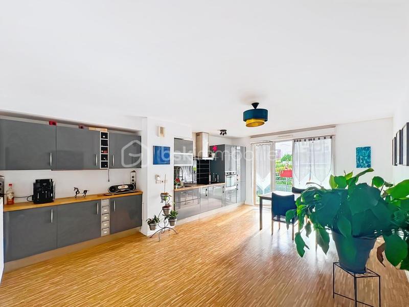 Appartement - 79 m² - 4 pièces