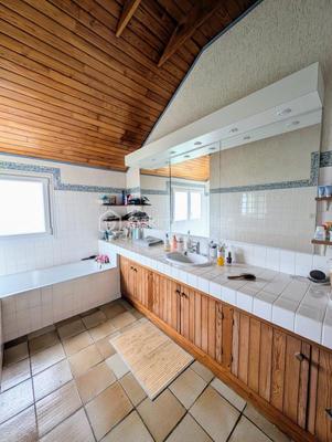 Maison - 188 m² - 8 pièces