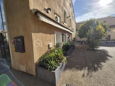 Local commercial - 180 m² - 5 pièces