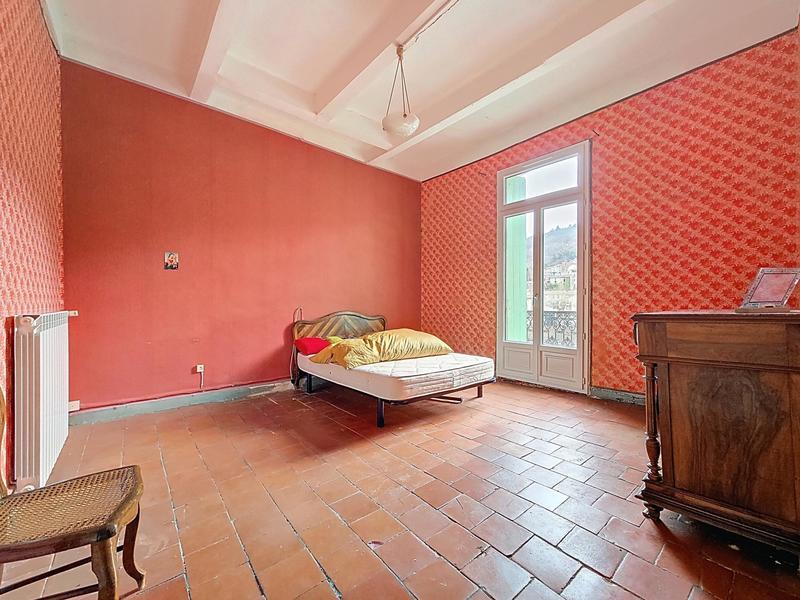 Maison de maîtres - 246 m² - 9 pièces