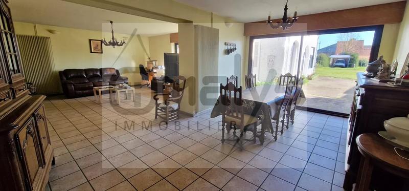 Maison - 317 m² - 8 pièces