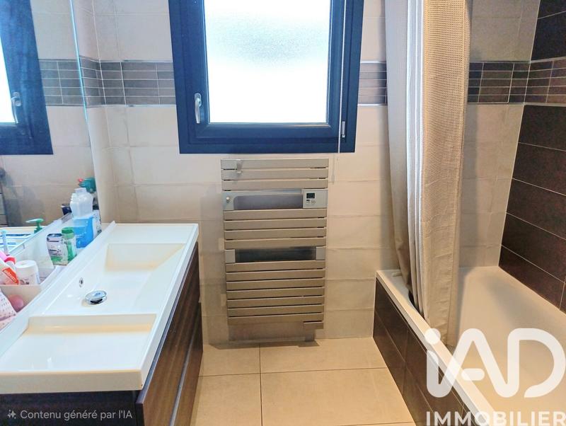 Maison - 115 m² - 4 pièces