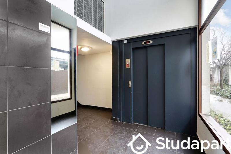 Chambre - 13 m² - 1 pièce