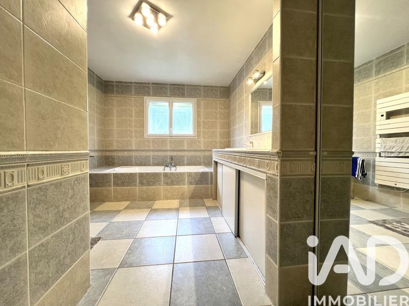 Maison - 161 m² - 5 pièces