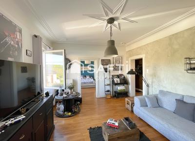 Appartement - 80 m² - 3 pièces