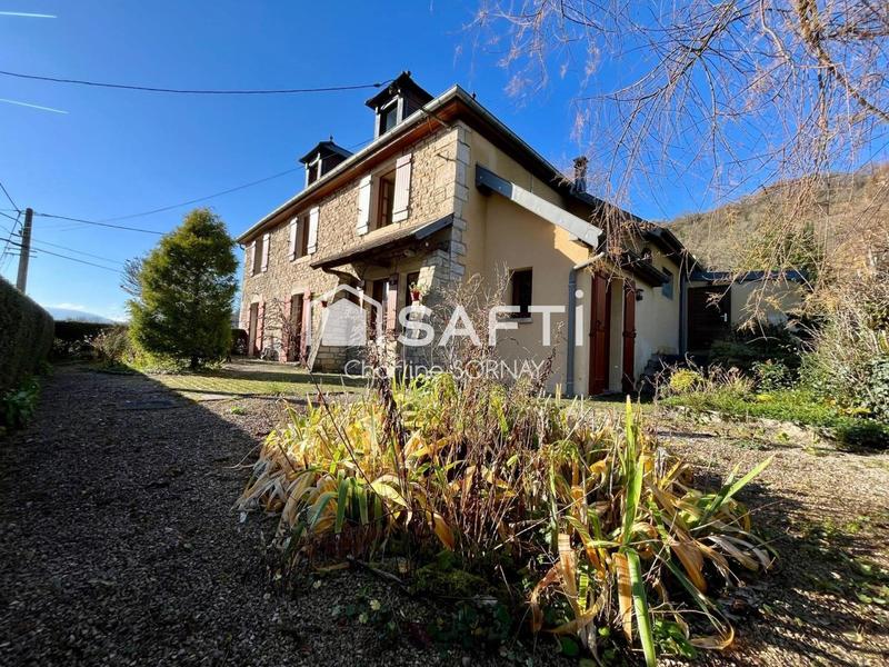 Maison - 185 m² - 8 pièces