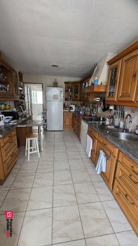 Maison - 228 m² - 7 pièces