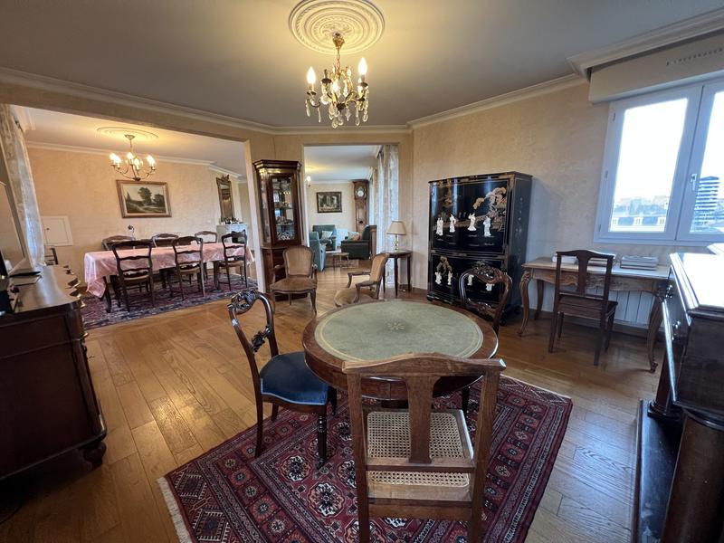 Appartement - 116 m² - 6 pièces