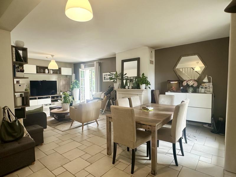 Maison - 96 m² - 4 pièces