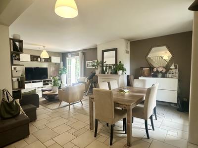 Maison - 96 m² - 4 pièces