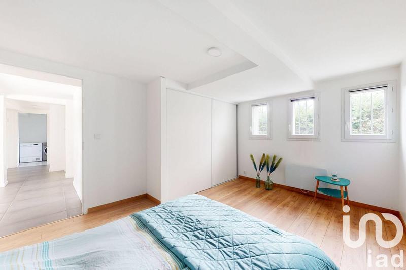 Maison - 223 m² - 9 pièces