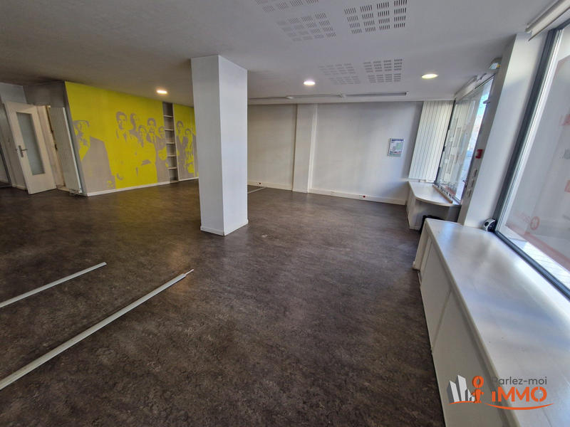 Appartement - 97 m² - 6 pièces