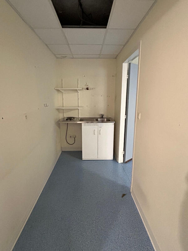 Bureau - 160 m² - 8 pièces