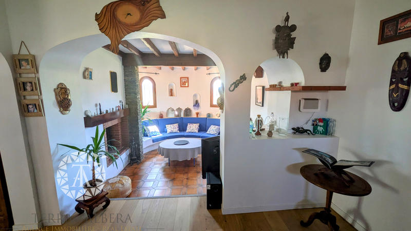 Villa - 212 m² - 8 pièces